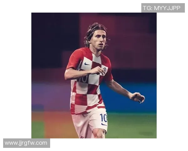 扎长头发的足球球星有哪些 他们的发型如何成为场上亮点